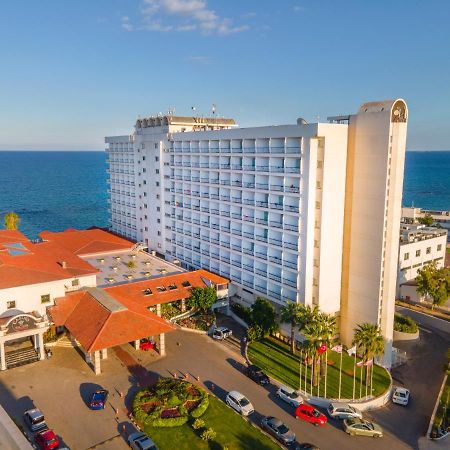 Salamis Bay Conti Resort Hotel & Casino ฟามากุสต้า ภายนอก รูปภาพ Aerial view of the hotel