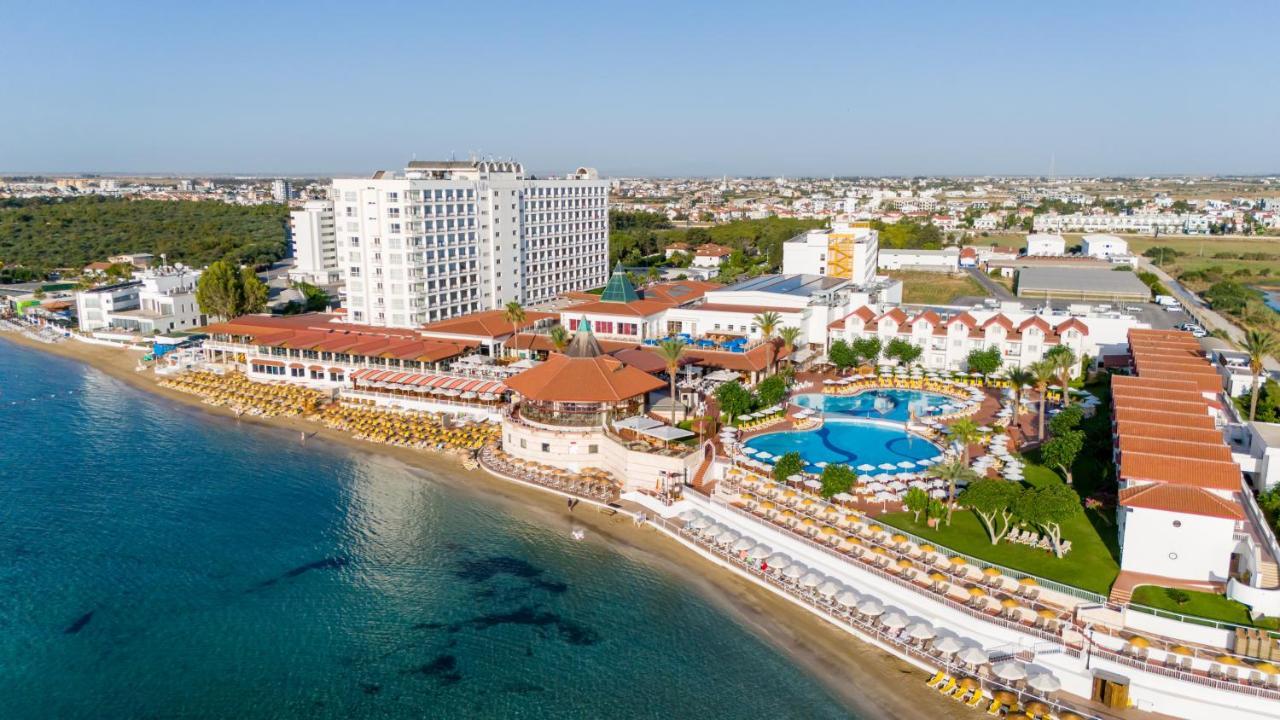 Salamis Bay Conti Resort Hotel & Casino ฟามากุสต้า ภายนอก รูปภาพ Nissi Beach Hotel